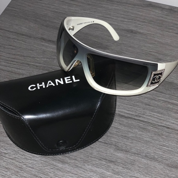 CHANEL Accessories - Chanel sunglasses